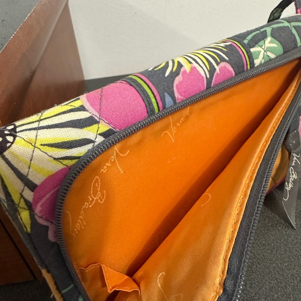 Floral Quilted Women's Clutch - Picture 5 of 7